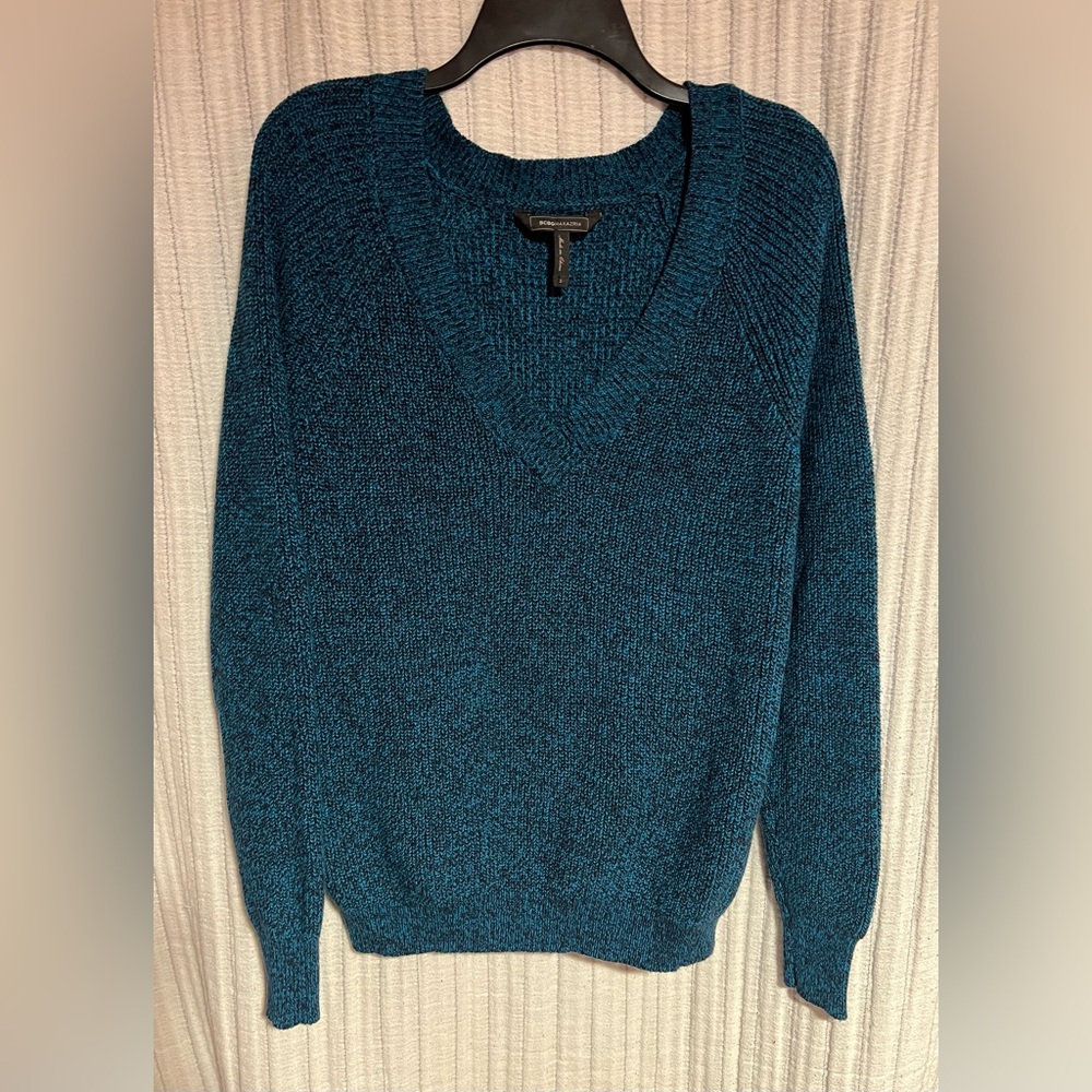 BCBGMaxAzria Women's Teal V-Neck Sweater
